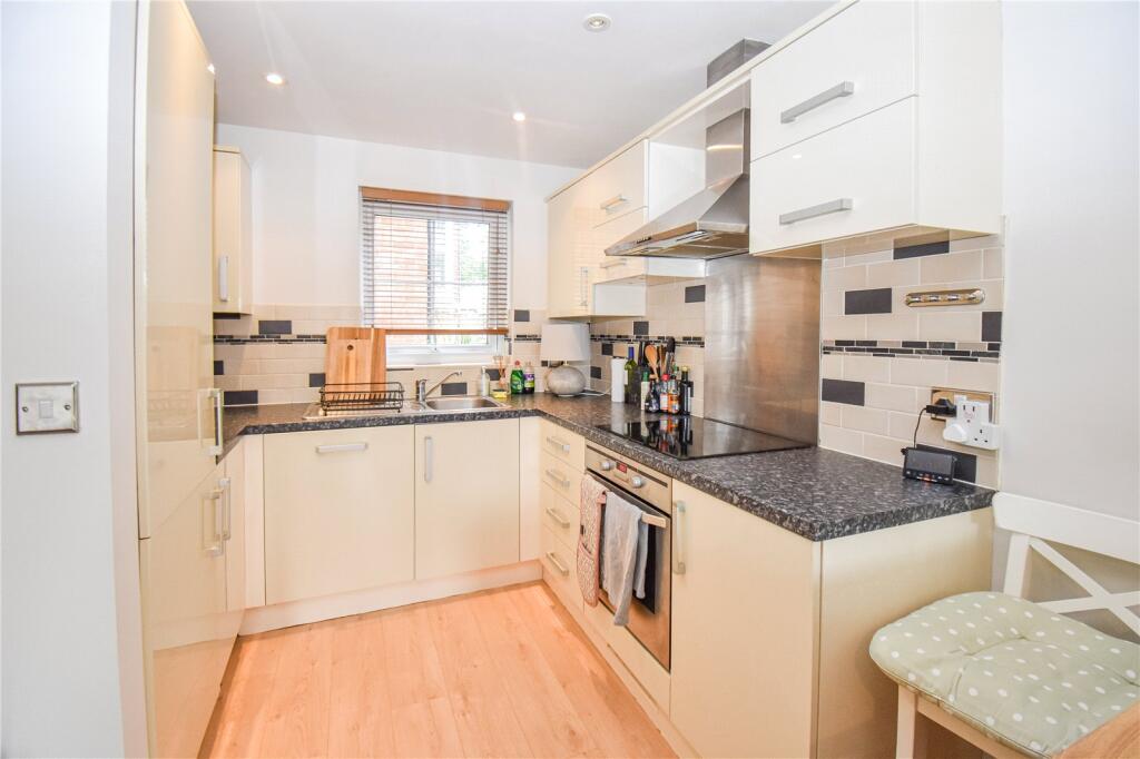 Apartment in Lambourn, West Berkshire - More