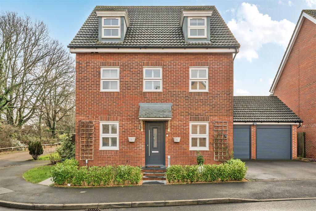 Main image of property: Wellstead Way, Hedge End