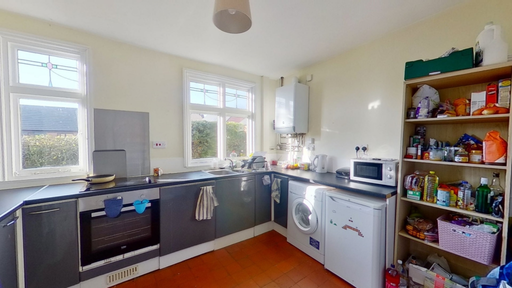 House in Nottingham - View 4