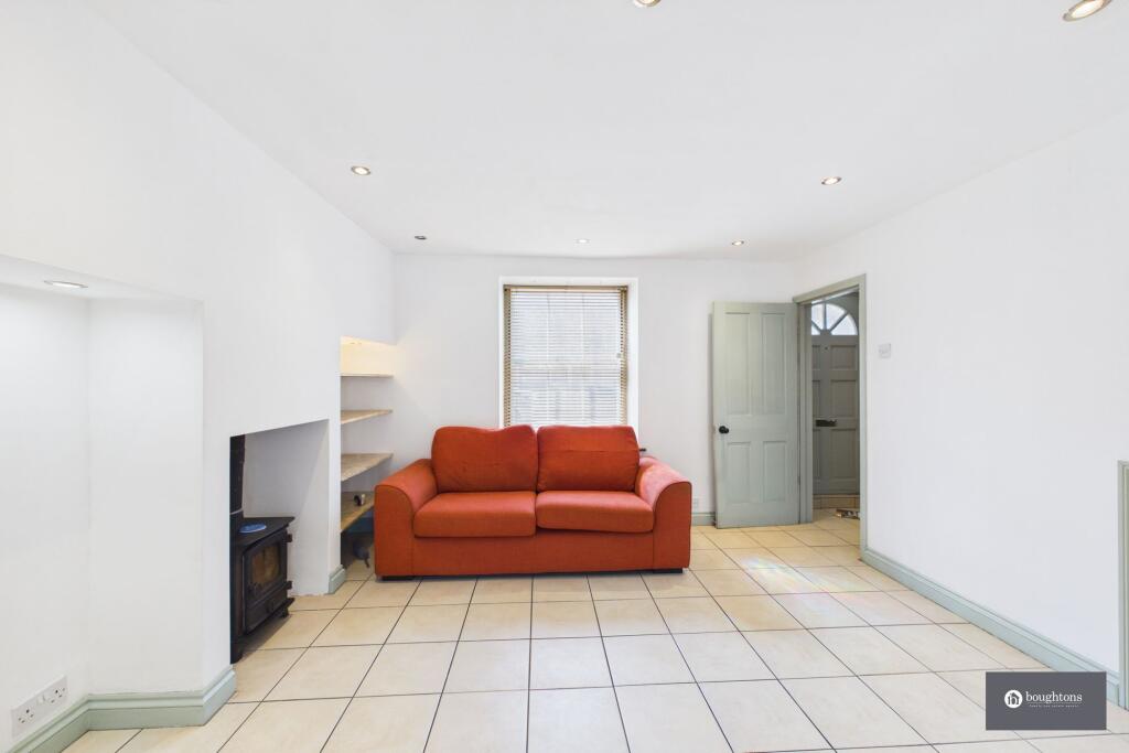 Manor Road, Brackley, NN13 - View 4