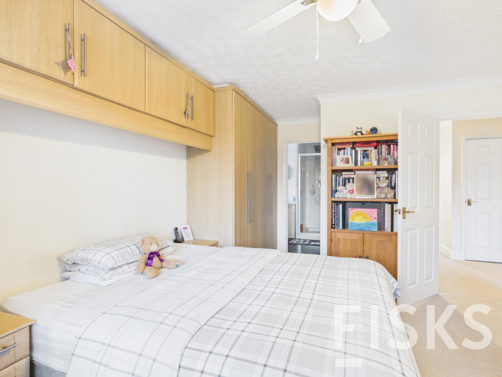 House in Southend-on-Sea - View 4