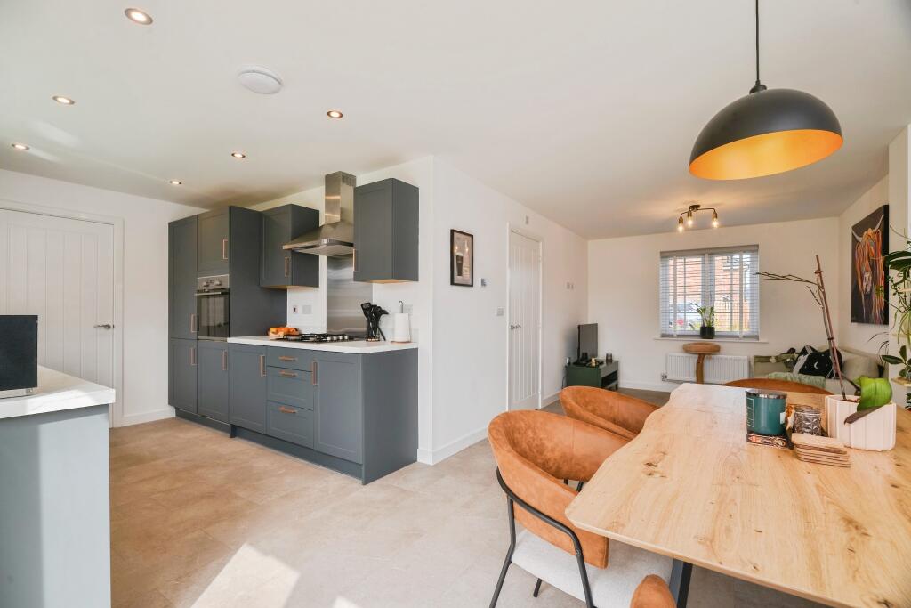 House in Egglescliffe, Pearwood Gardens, Kingsmead - View 5