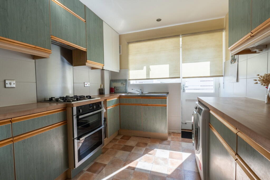 House in Winchester, South Wonston - View 5