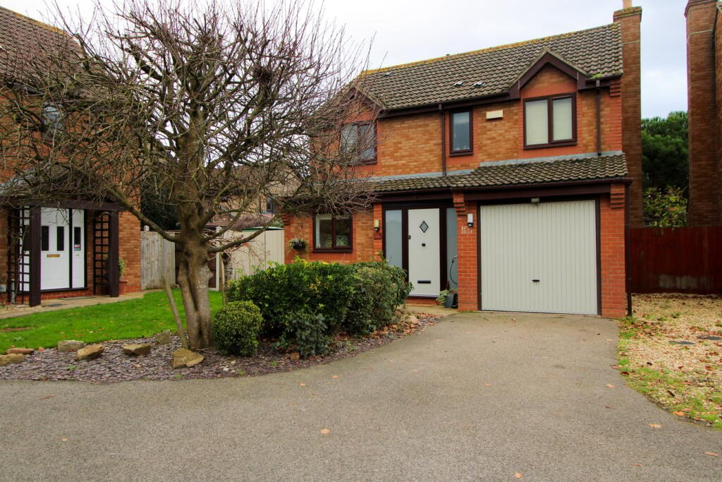 4-bed detached on Long Croft, Yate, BS37, £450,000