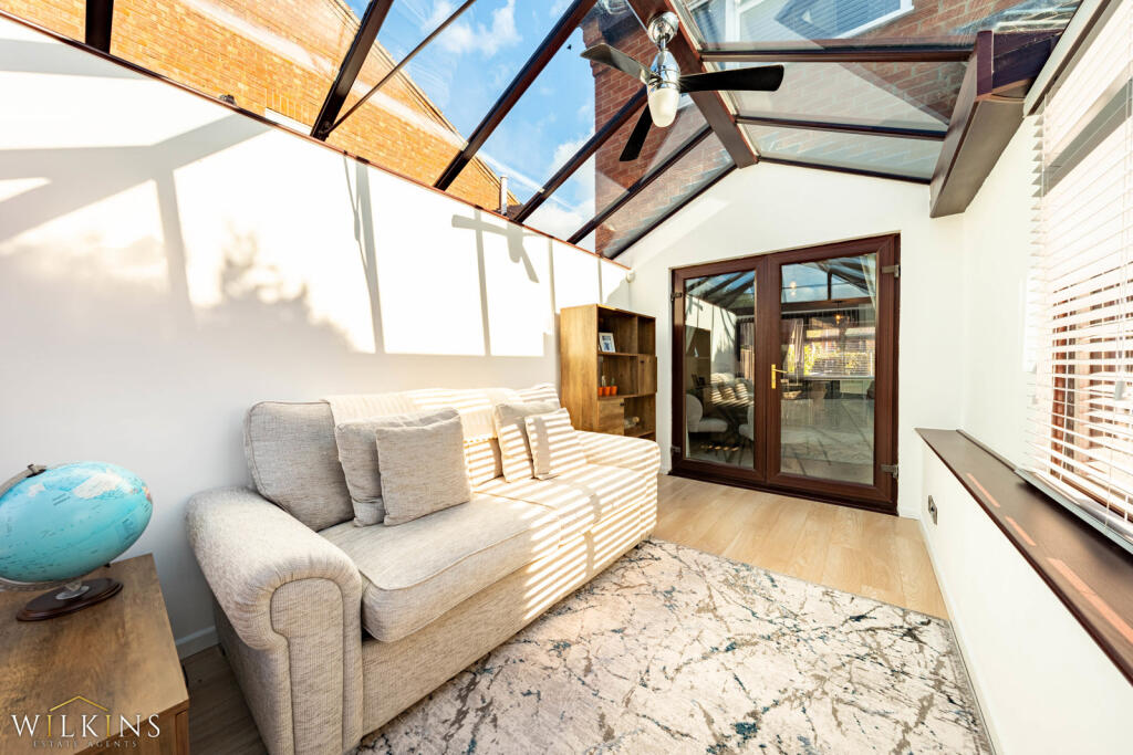 House in Tamworth, Staffordshire - More