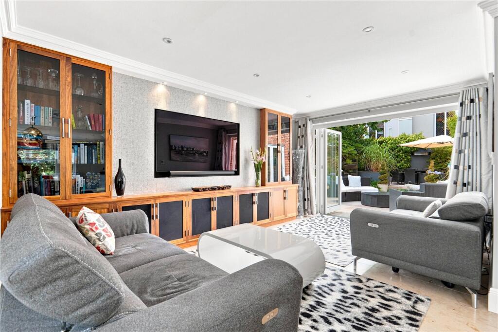 House in Ipswich - View 4