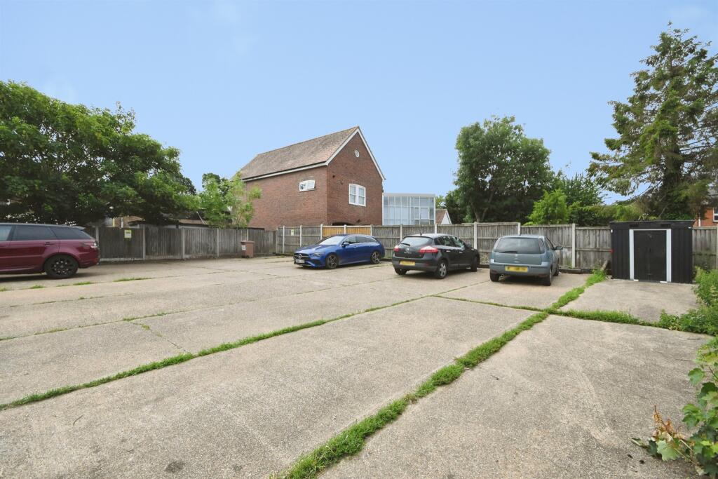 Apartment in Chelmsford, Meadgate, Great Baddow - View 5