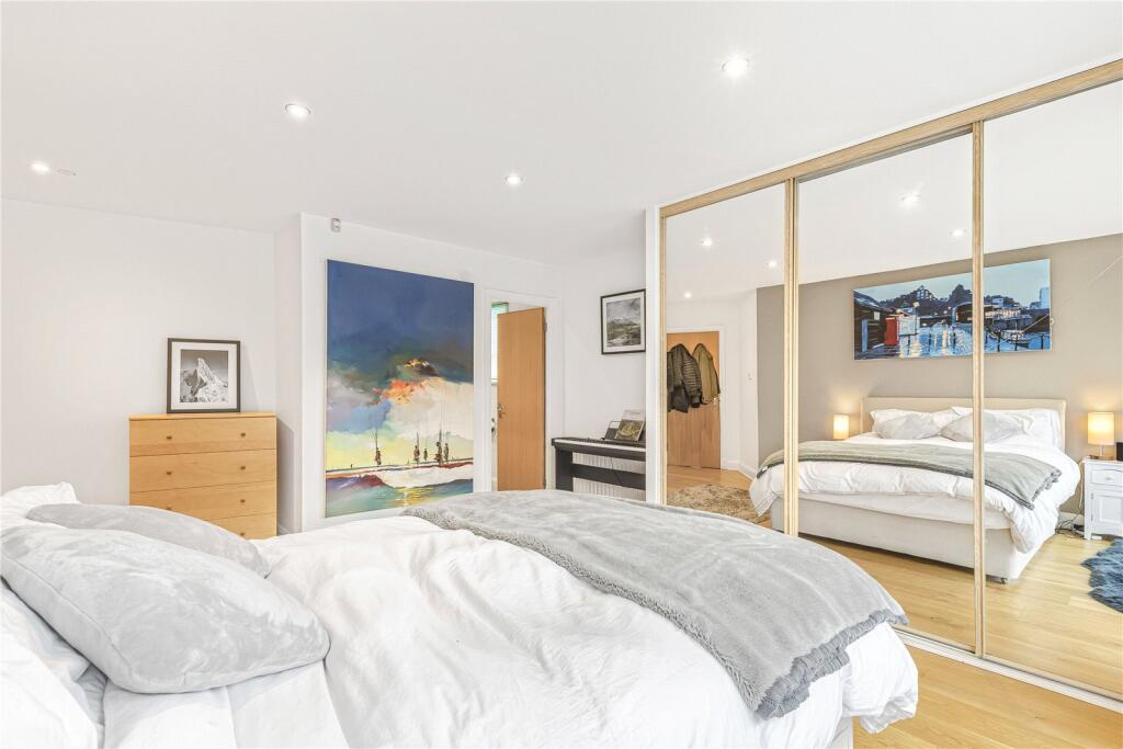 2 bedroom penthouse for rent