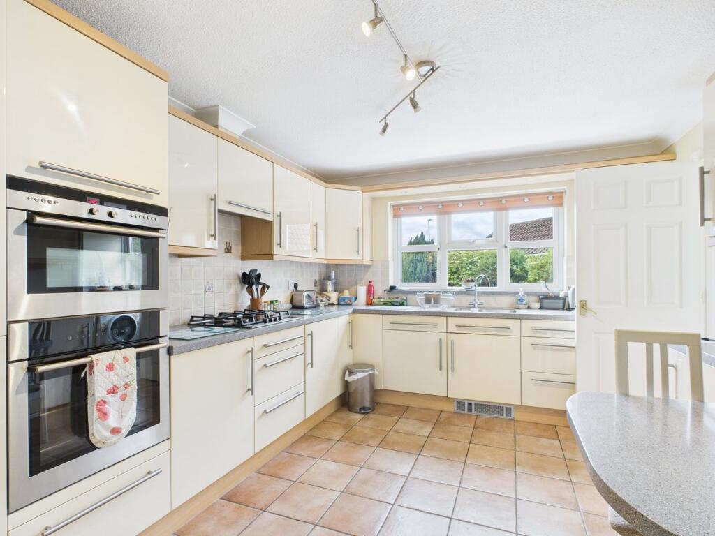 8 Harebell Road photo 2