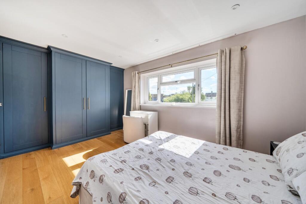 House in Portsmouth - More