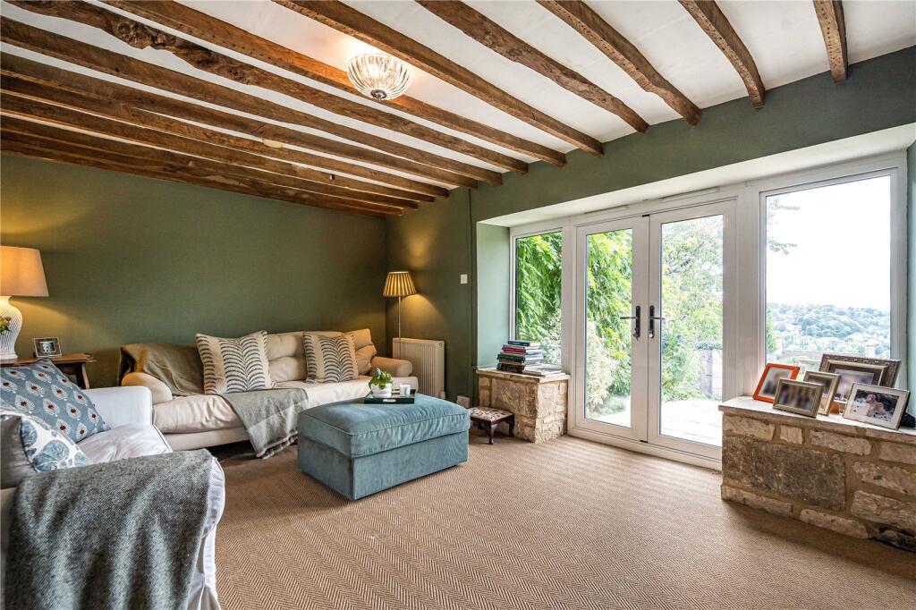 House in Gloucester - View 5