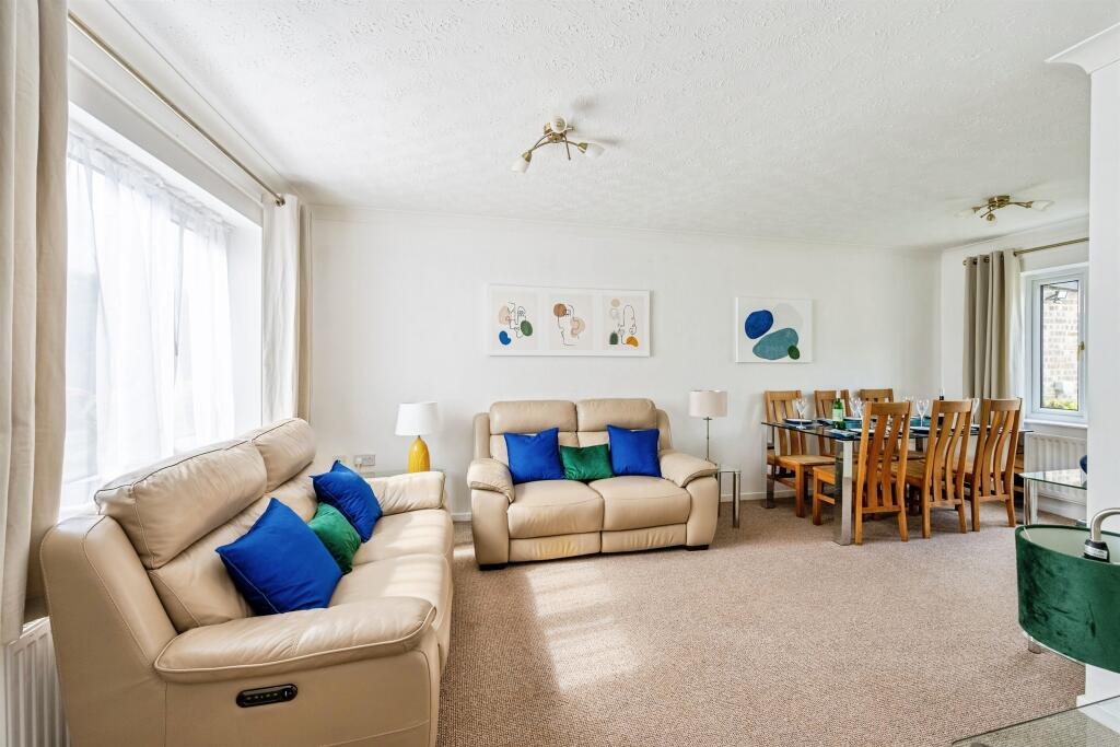 House in Chippenham, Wiltshire - View 4