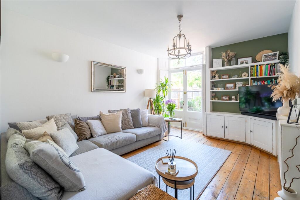 2-bed flat on Ashlake Road, London, SW16, £550,000