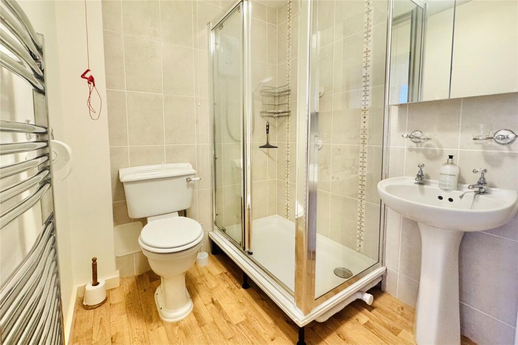 Appley Drive, Camberley, Surrey, GU15 photo 4
