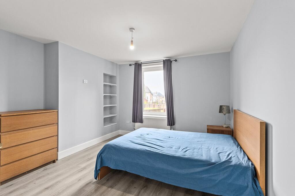 Apartment in Edinburgh - More