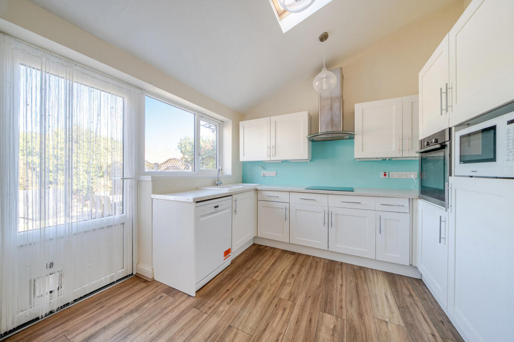 House in Croydon - View 5