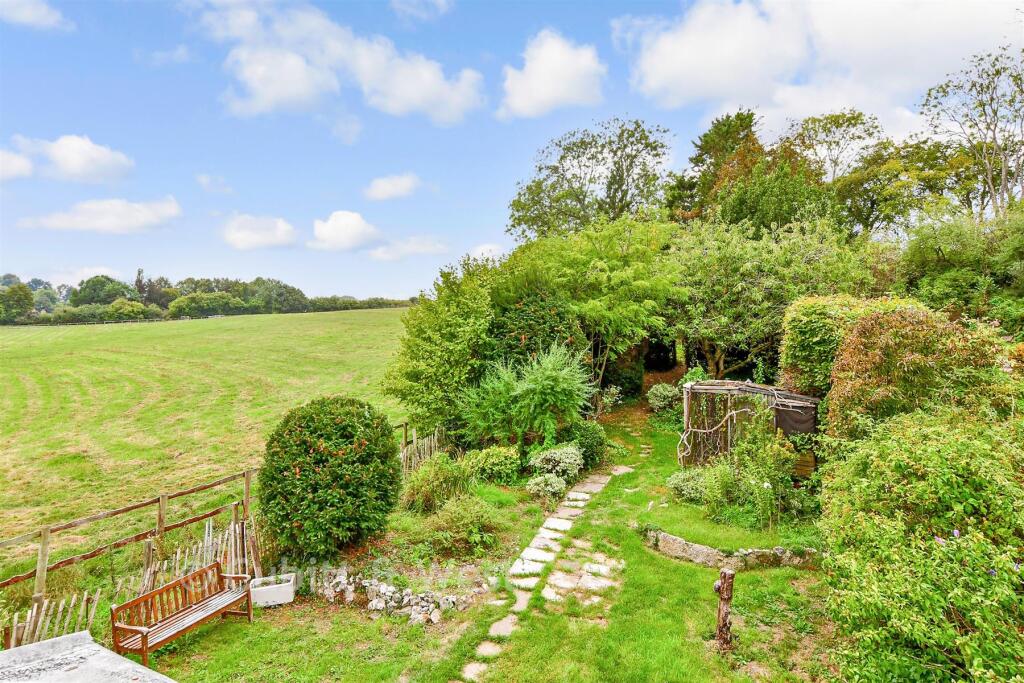 House in Winchester, Hambledon - View 2