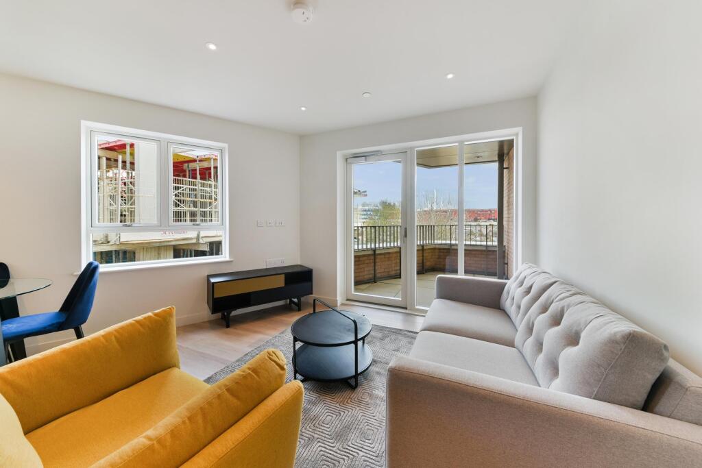 Main image of property: Azure House, Alexandra Gate, N8