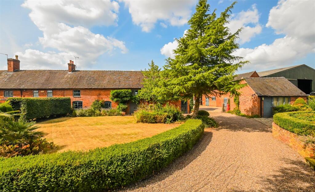 Main image of property: Ley Hill Farm & Ley Hill Cottage, Grove Lane, Doveridge, DE6