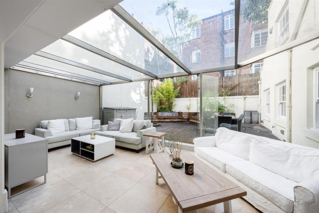 Apartment in London - View 4