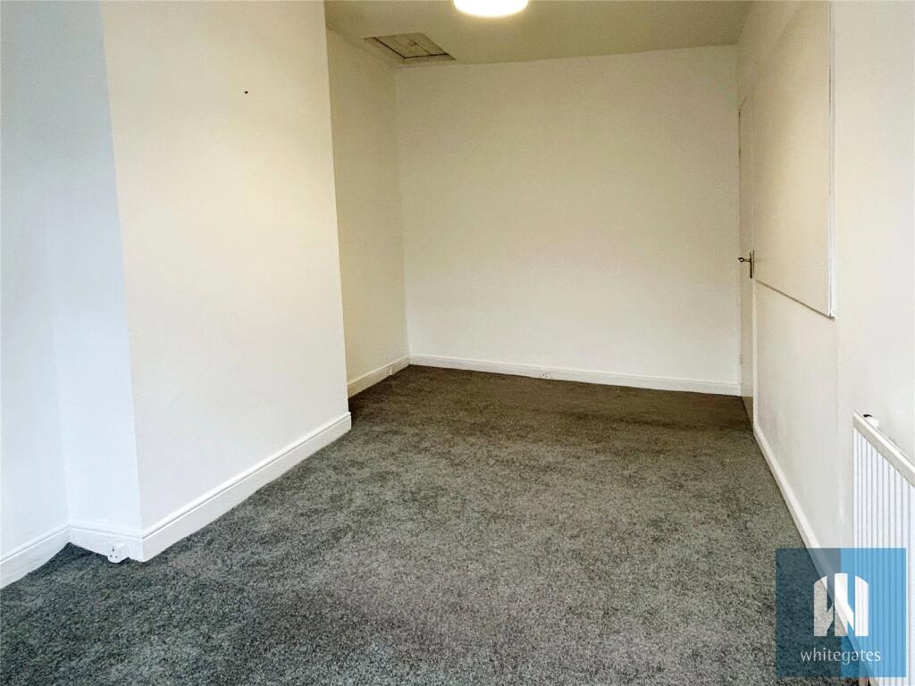 House in Kirklees, Longwood Edge, Leymoor - More