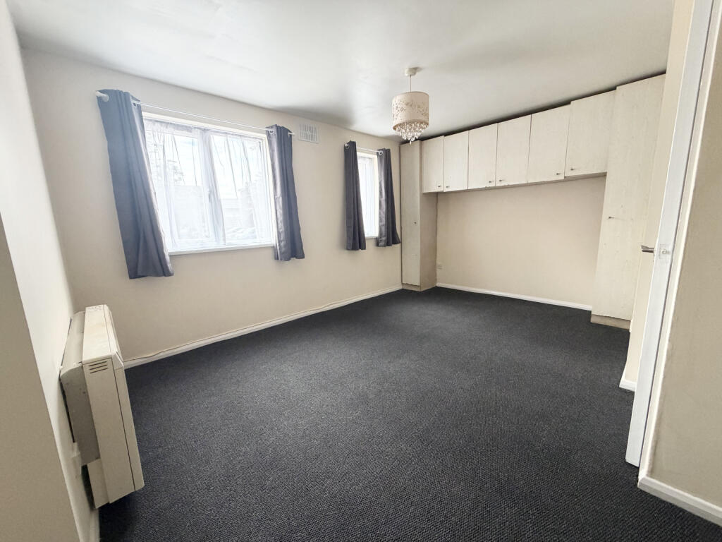 Main image of property: Dunnock Close, N9