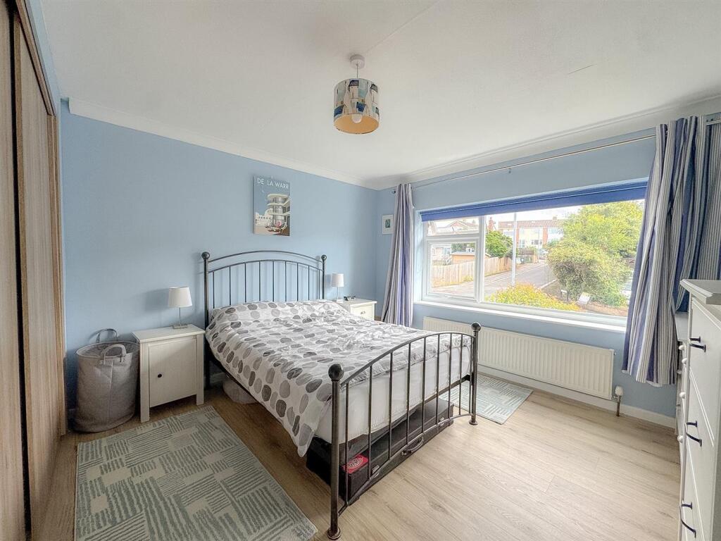 House in Weston-super-Mare, Worlebury - More