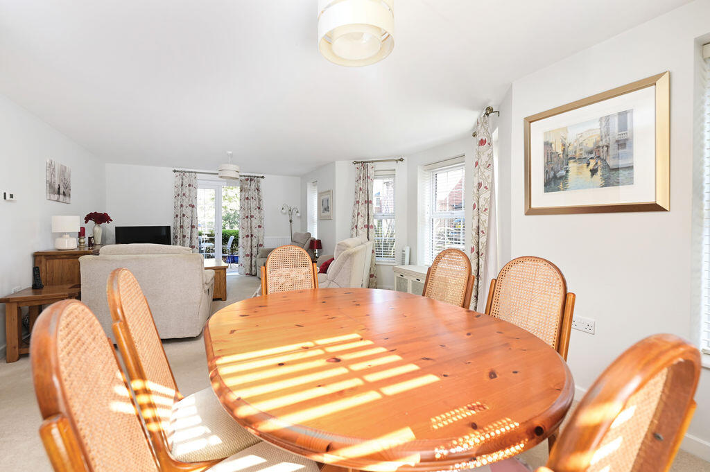Apartment in Basingstoke and Deane, Basingstoke - View 4