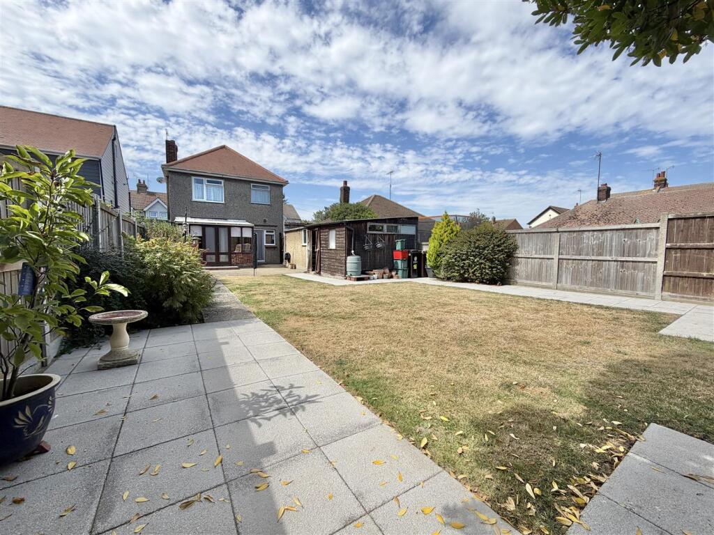 House in Clacton-on-Sea, Great Clacton - View 3