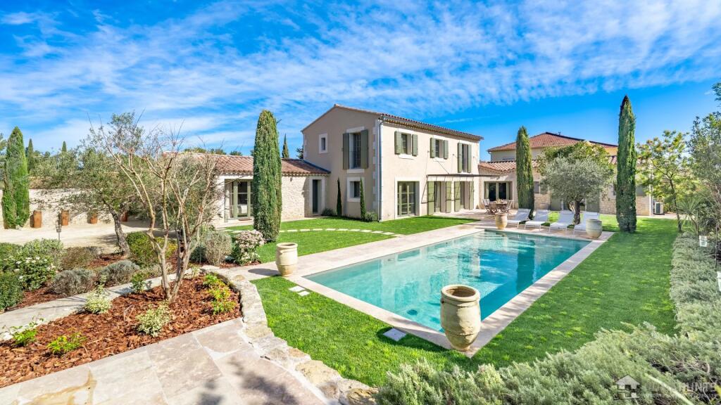 Main image of property: Provence-Alps-Cote d`Azur, Bouches-du-Rhône, Eygalières