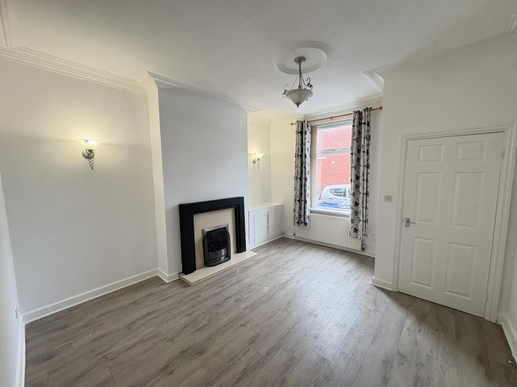 House in Tameside, Greater Manchester - View 3