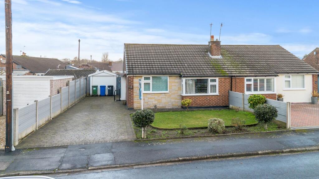 Main image of property: Wilmslow Crescent, Thelwall, WA4