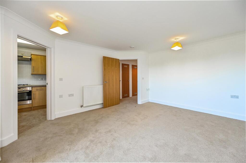 Apartment in Portsmouth - View 3