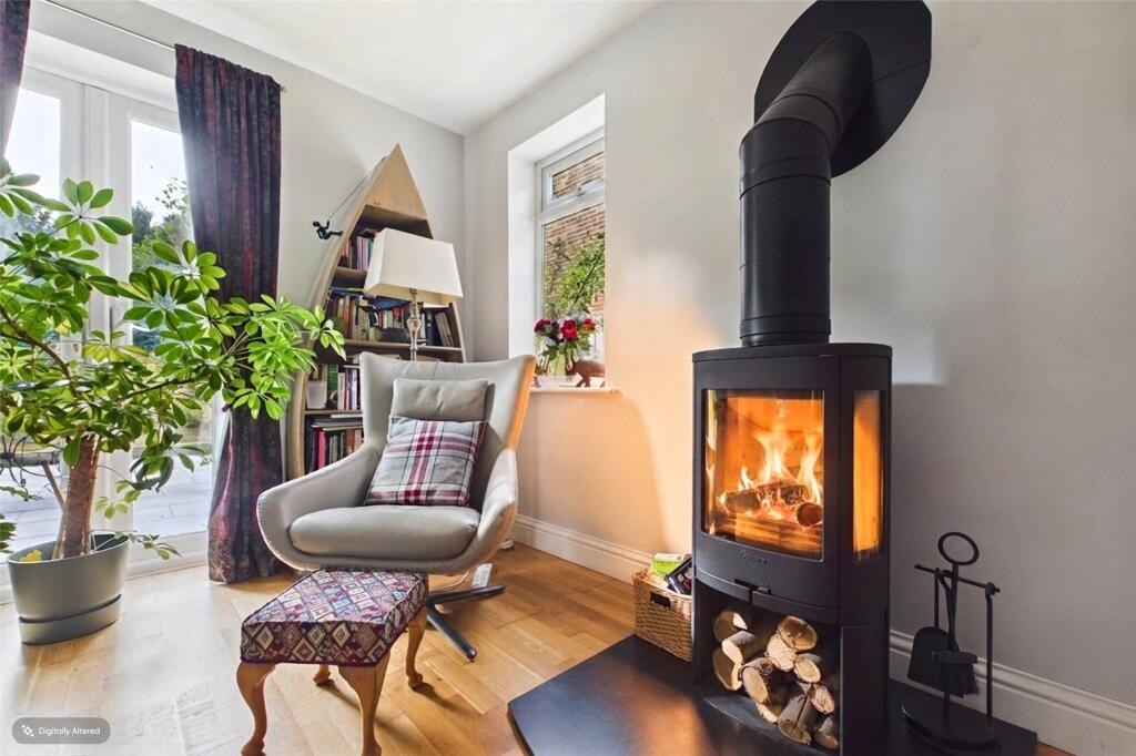 House in Surrey Heath, Lightwater, Windlesham - View 4