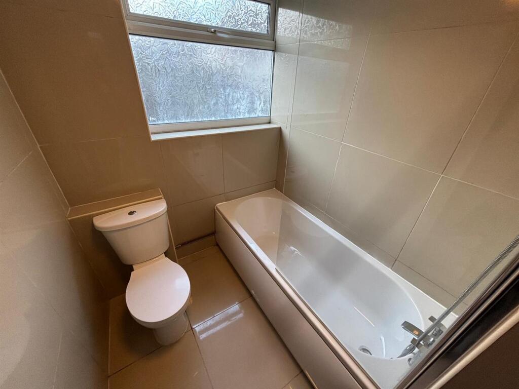 House in Stoke-on-Trent, Smallthorne - More