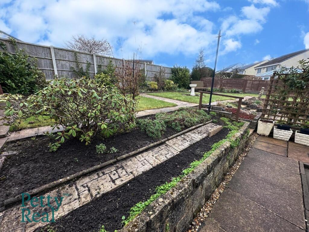 Additional image 22 of Pendle Fields, Fence
