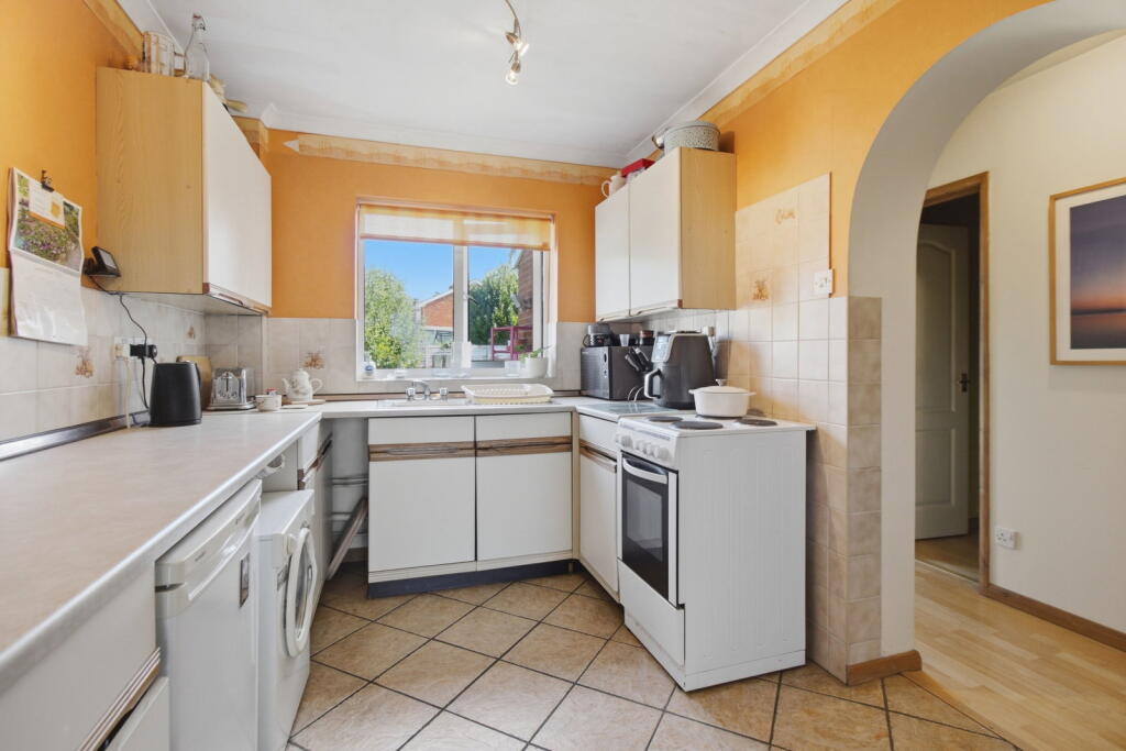 House in Worcester - View 5
