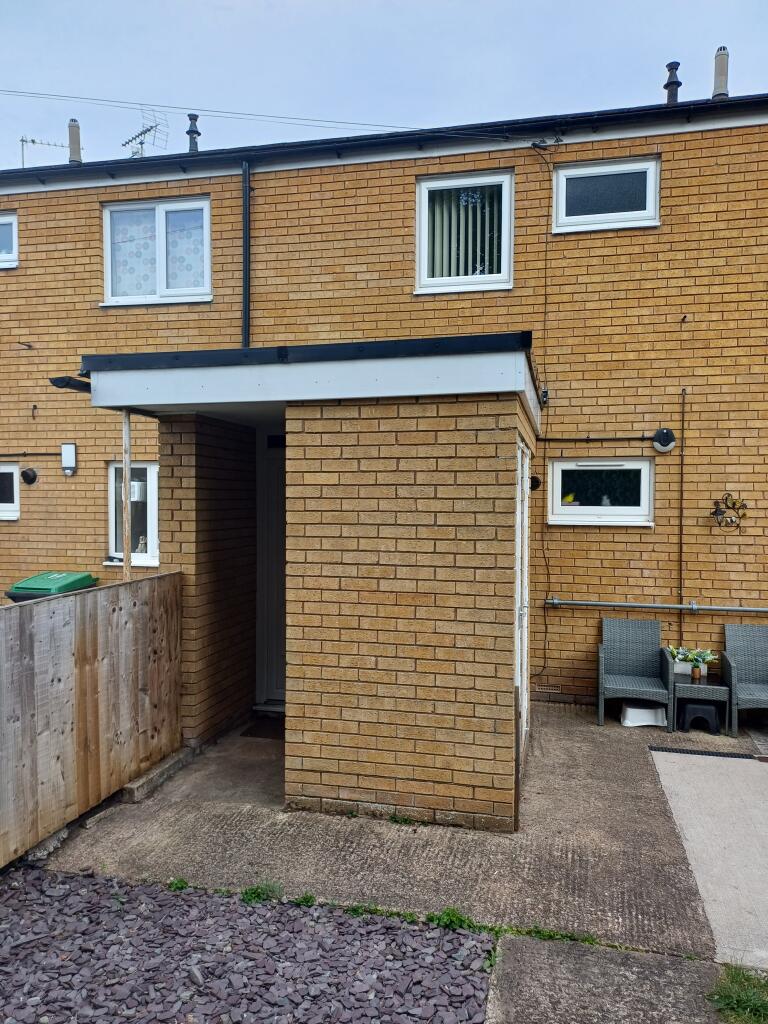 Main image of property: 142 Stockwell Grove, Wrexham LL13 7HJ