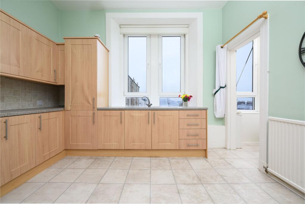 Apartment in Greenock, Inverclyde - More