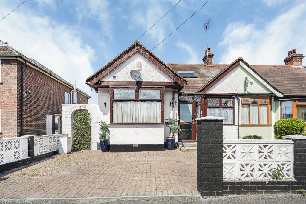 Main image of property: College Gardens, North Chingford, E4