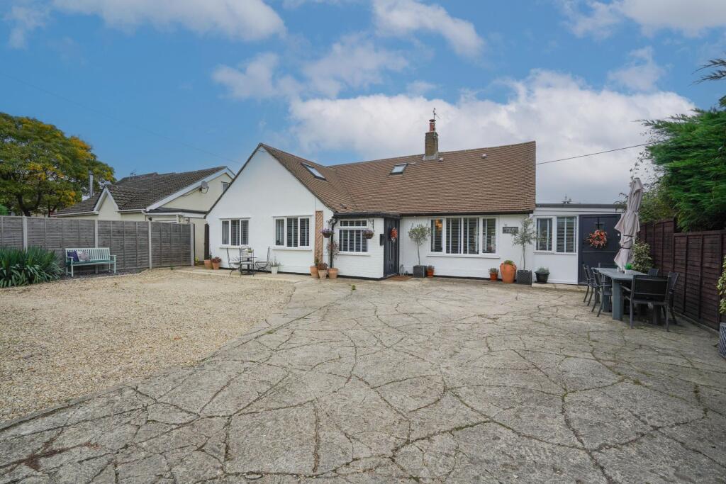 Main image of property: Ducklington Lane, Witney, OX28