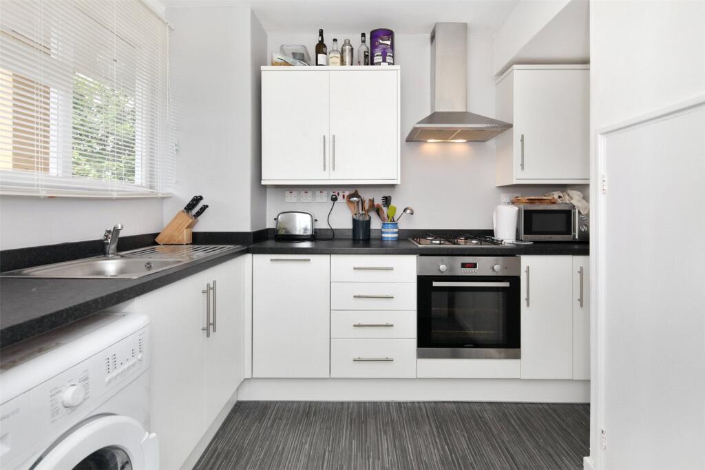 Apartment in London - View 3