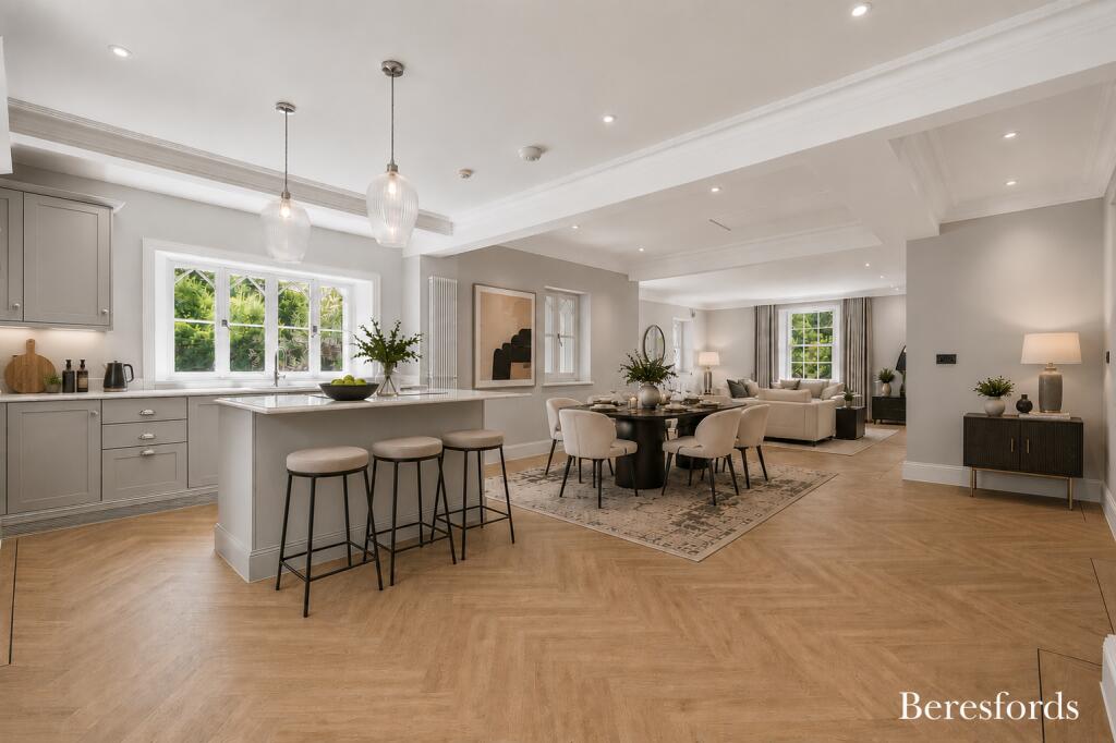 Apartment in Brentwood, Essex - View 2