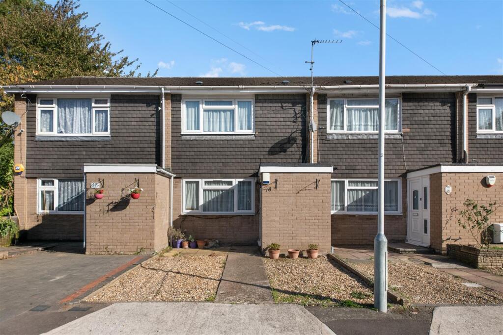 2-bed terraced on Parsonage Close, Hayes, £425,000