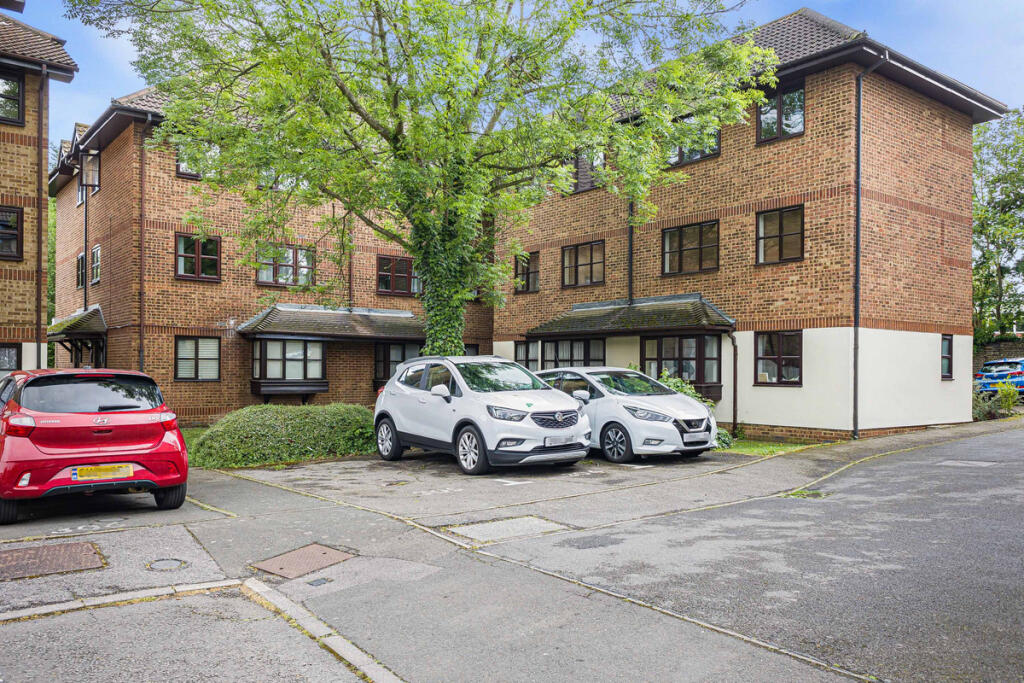 Apartment in Dartford, Kent - View 6