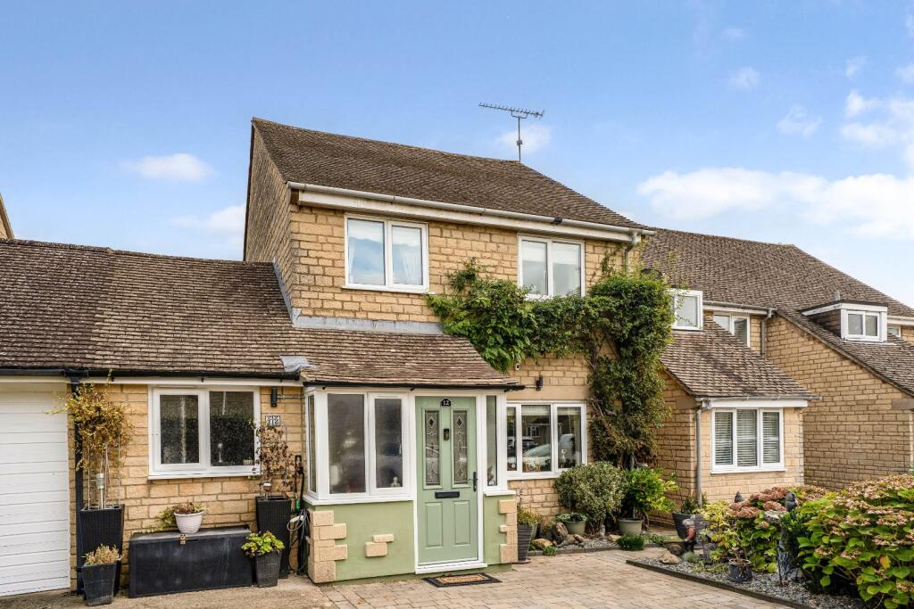 3-bed detached on The Green, Station Road, Moreton-in-Marsh, Gloucestershire, GL56, £399,950