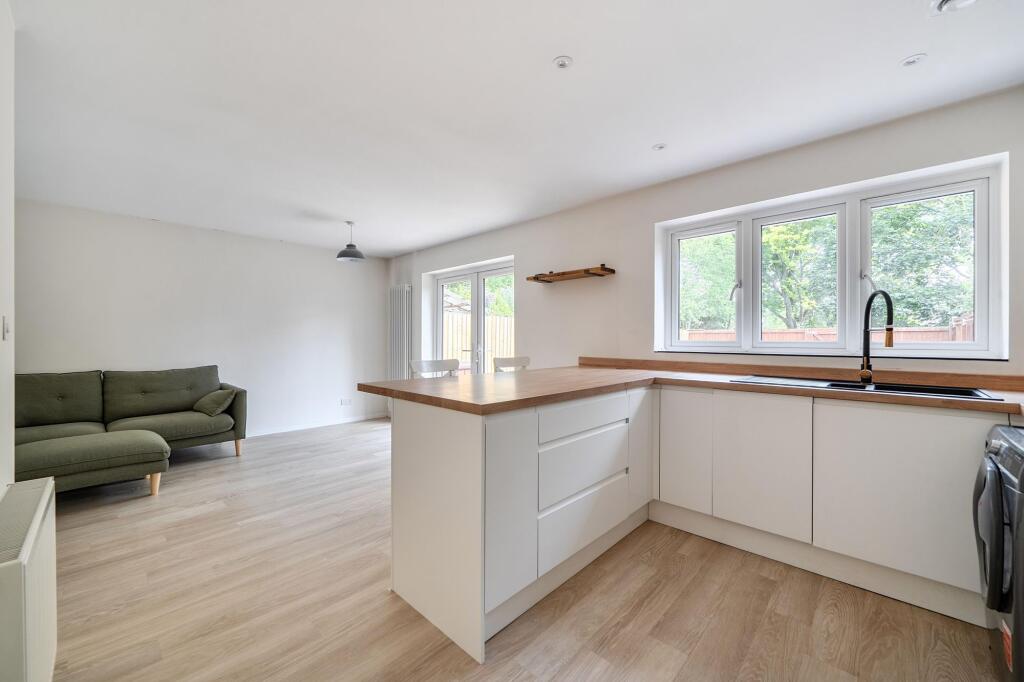 House in Southampton - View 5