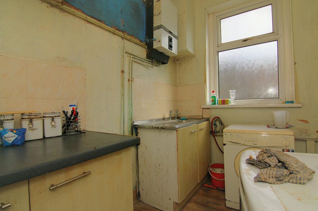 House in Bradford, West Yorkshire - View 5