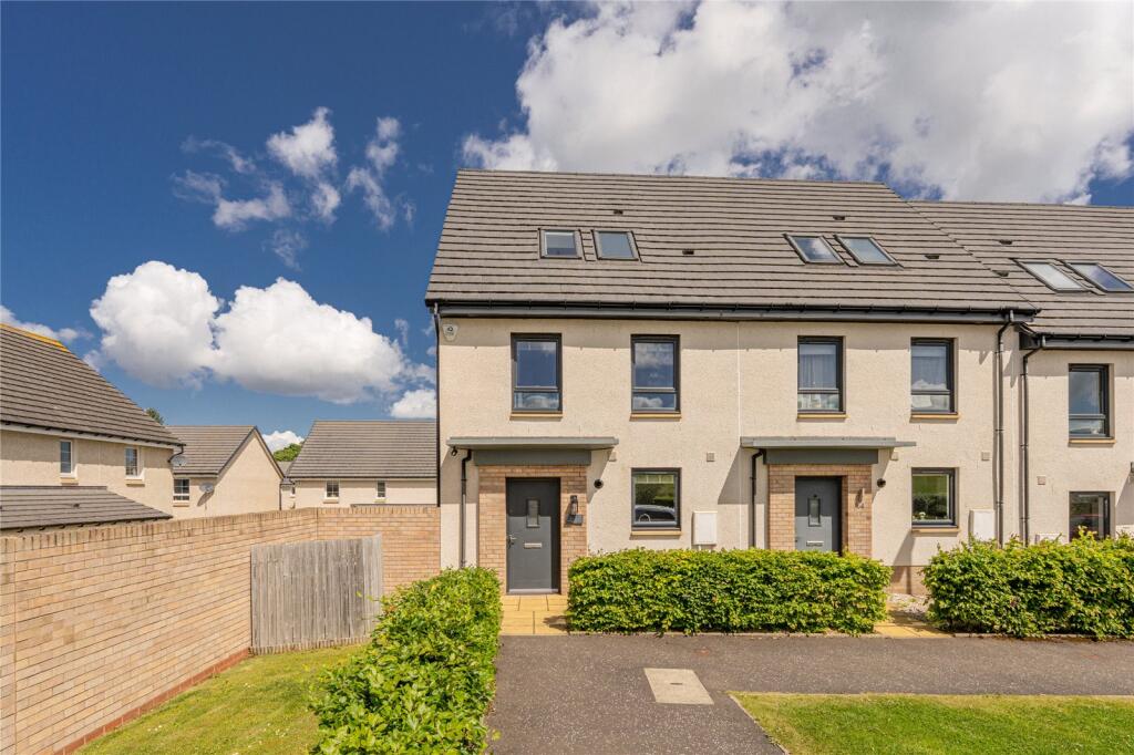 Main image of property: 16 Greenwell Wynd, Edinburgh, EH17