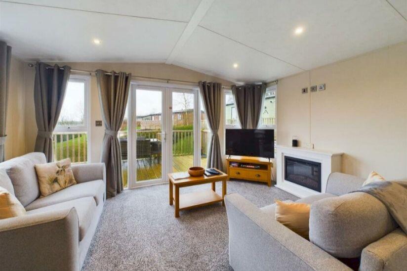 Three Bed Beverley Lodge (41x14), Docker Holiday Park, Arkholme, Carnforth, Lancashire, LA6 1AR photo 2